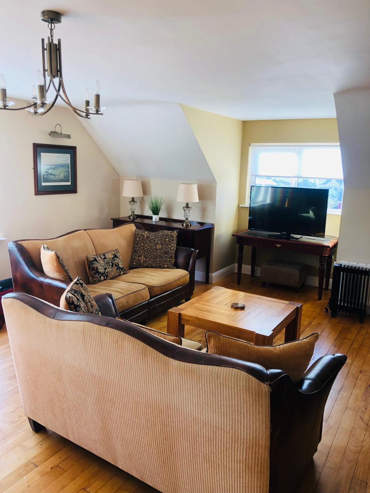 Lehinch Lodge Лехинч Стая снимка