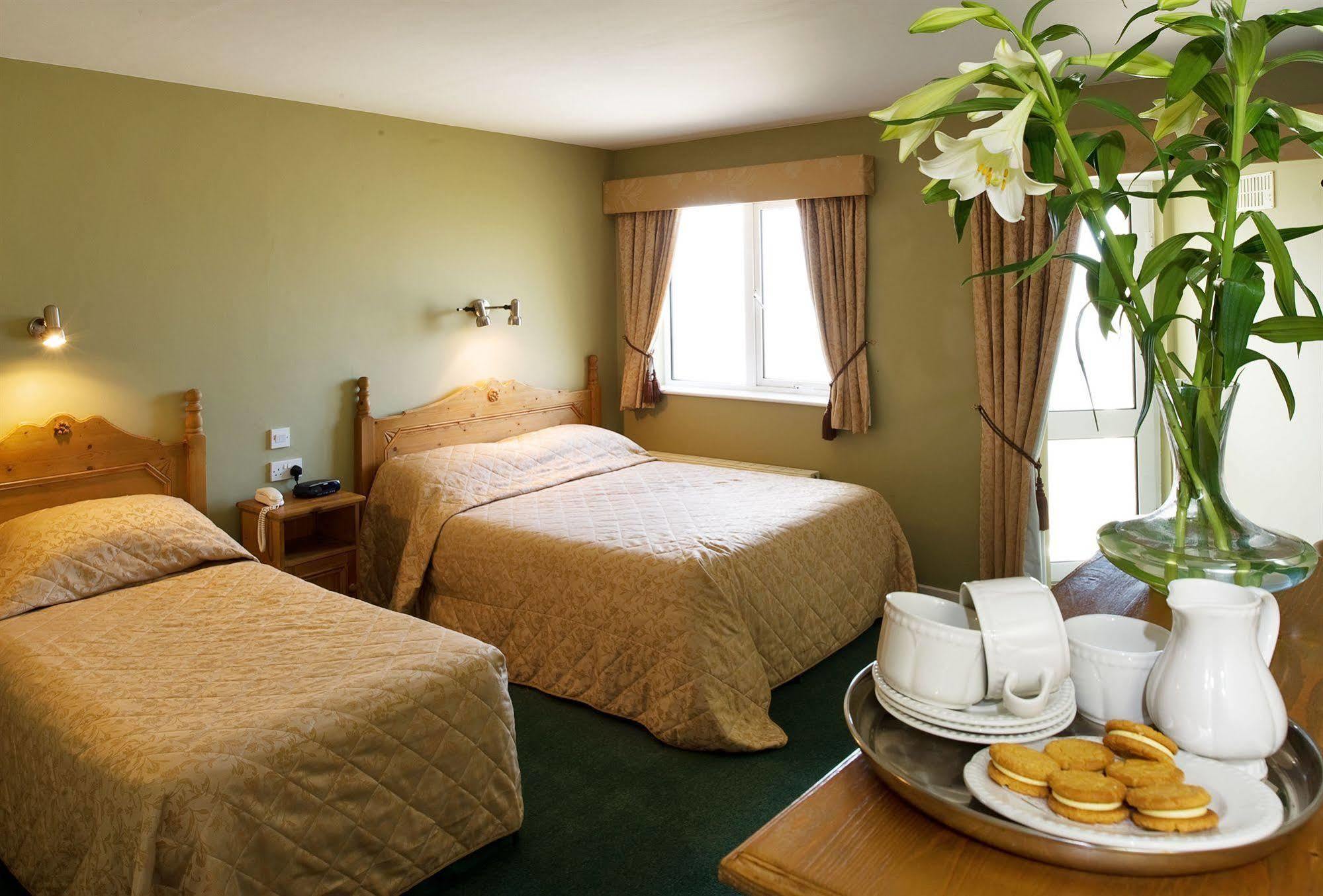 Lehinch Lodge Лехинч Екстериор снимка